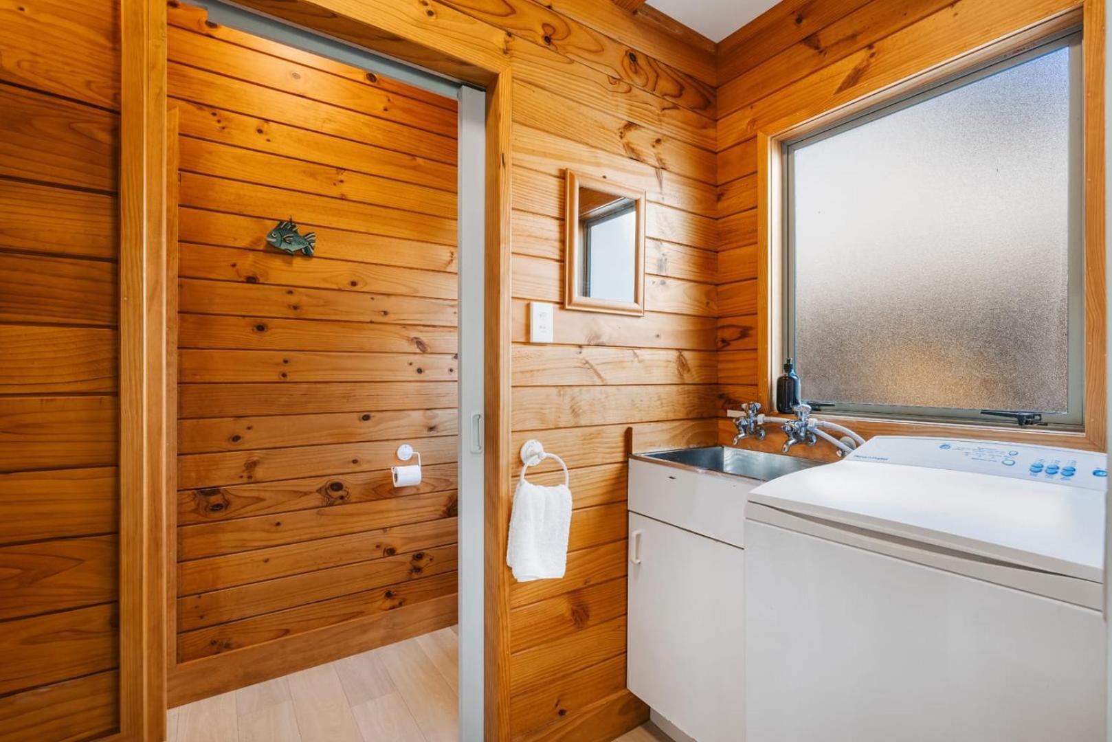 The Iconic Kiwi Bach, Full Site Downtown Mount Holiday home Mount Maunganui
