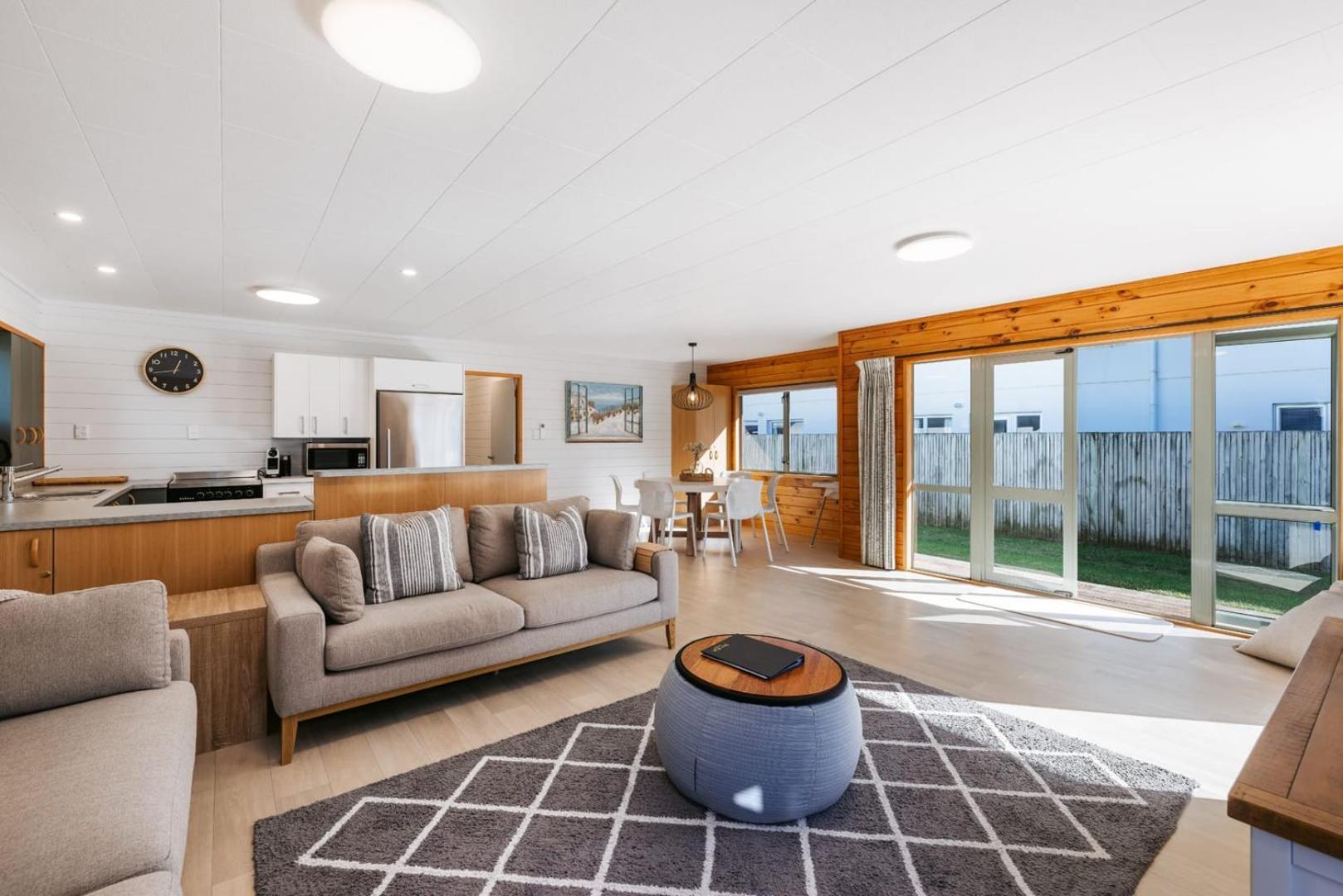 The Iconic Kiwi Bach, Full Site Downtown Mount Holiday home Mount Maunganui